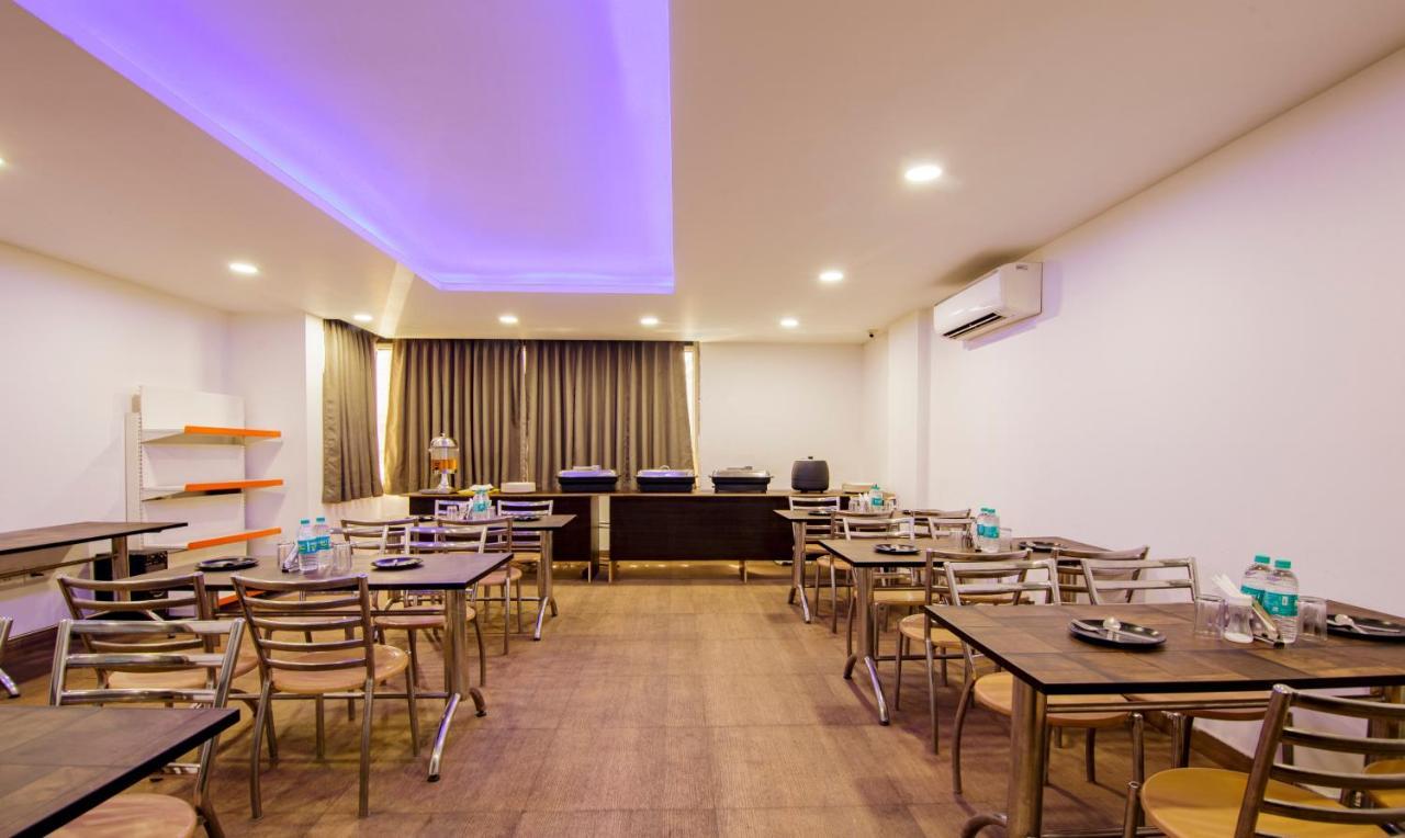 Hotel Treebo Noida Express Exterior foto